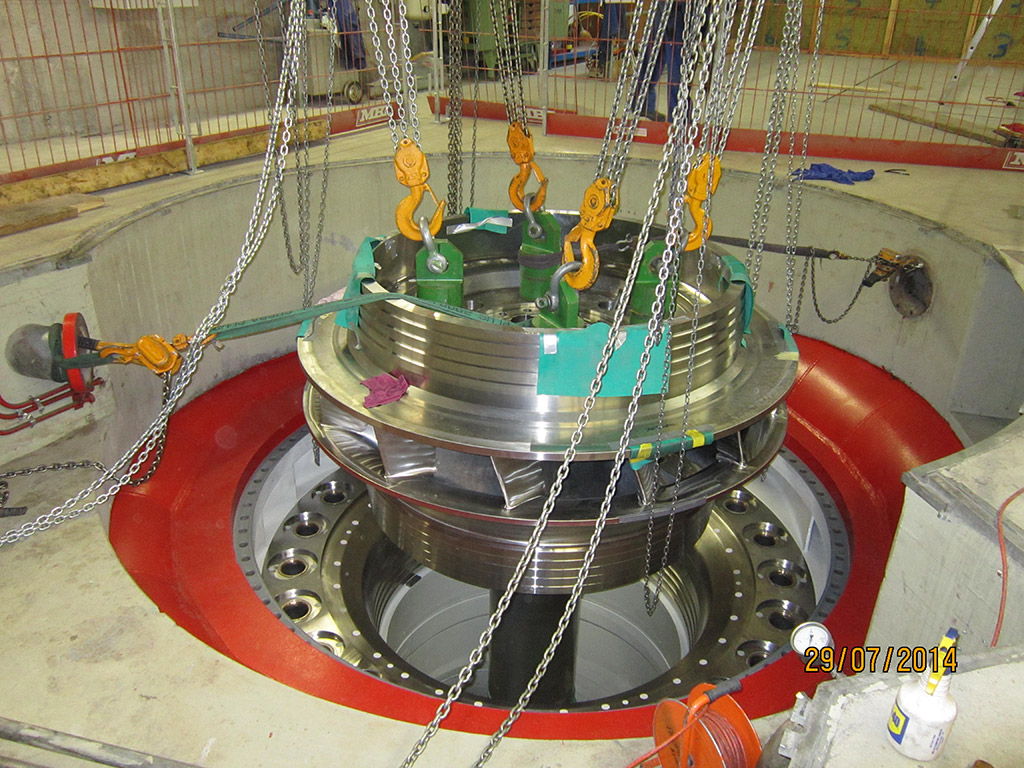 Montage der Francis Turbine
